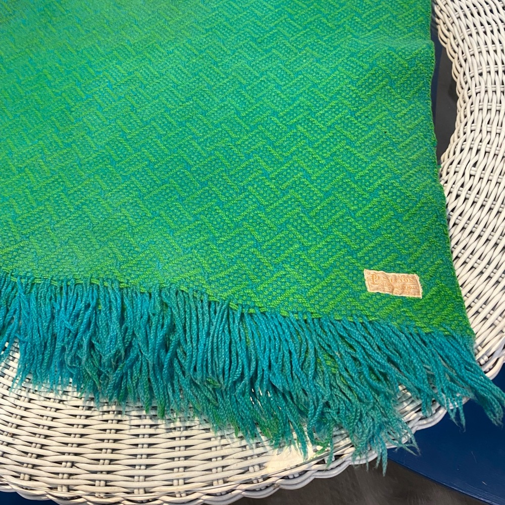 Pendleton throw - 1960s vintage! Beautiful colors !